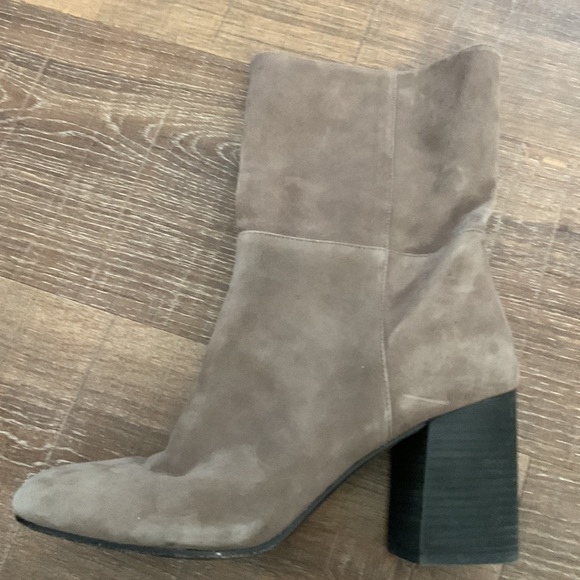 EILEEN FISHER Tan Suede Cinch Boots - sz 9 - Picture 8 of 15